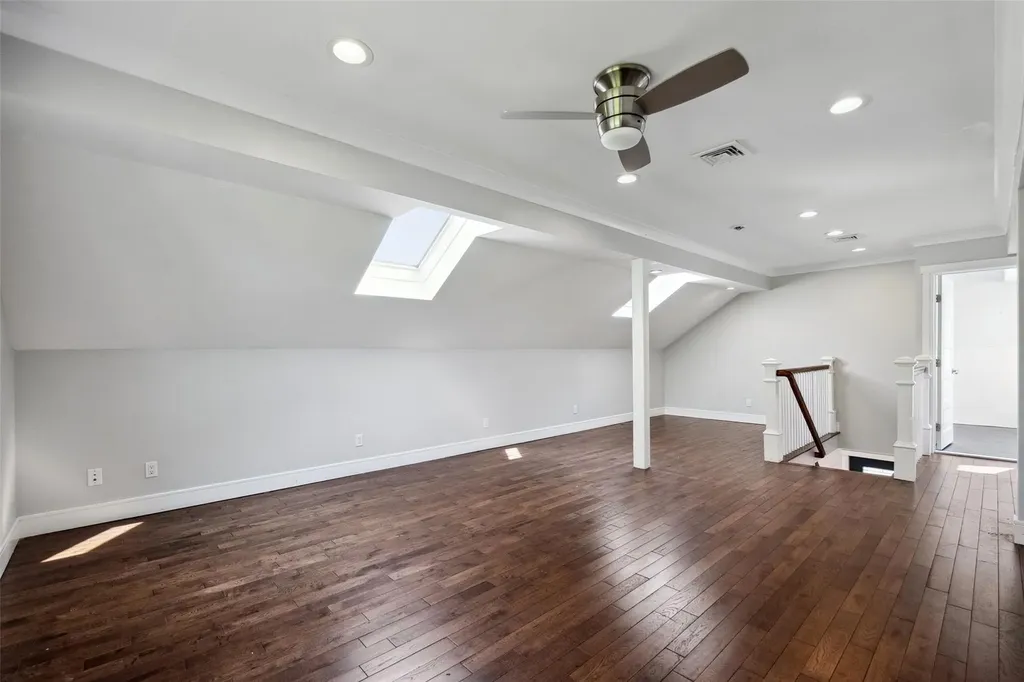 634 Adams Avenue Lindenhurst NY 11757