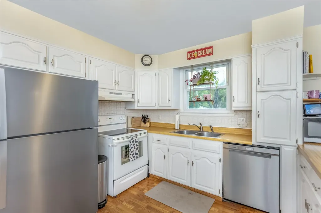 35 Circle Drive Hyde Park NY 12538