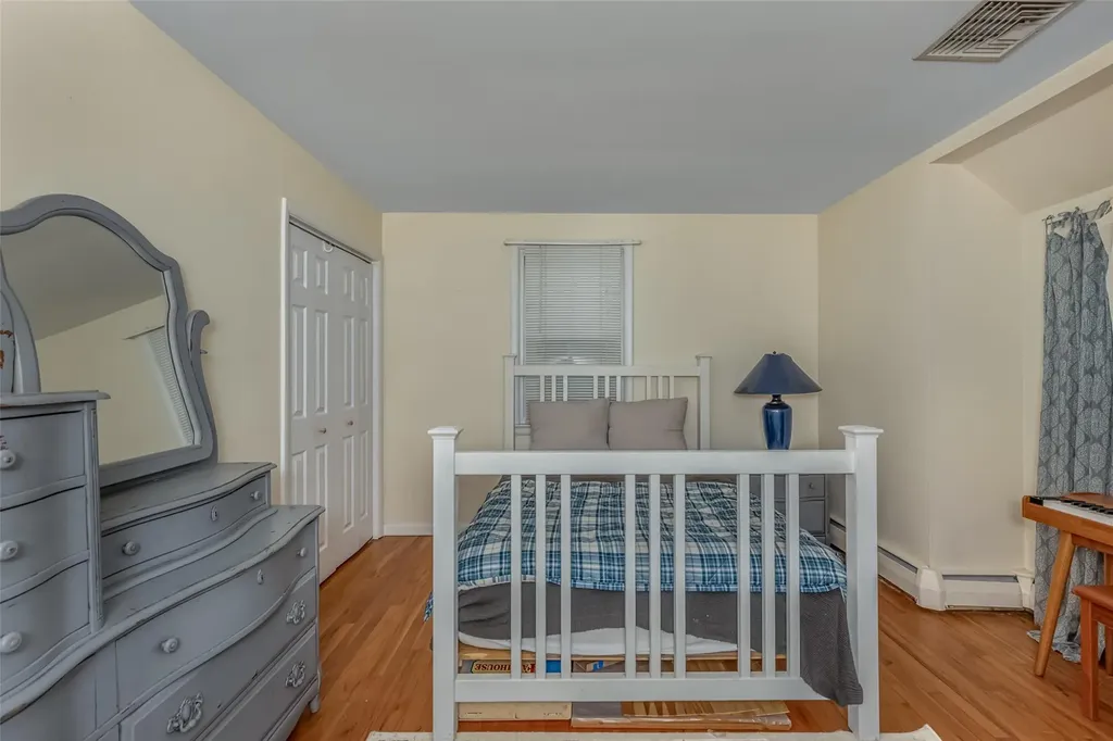 35 Circle Drive Hyde Park NY 12538