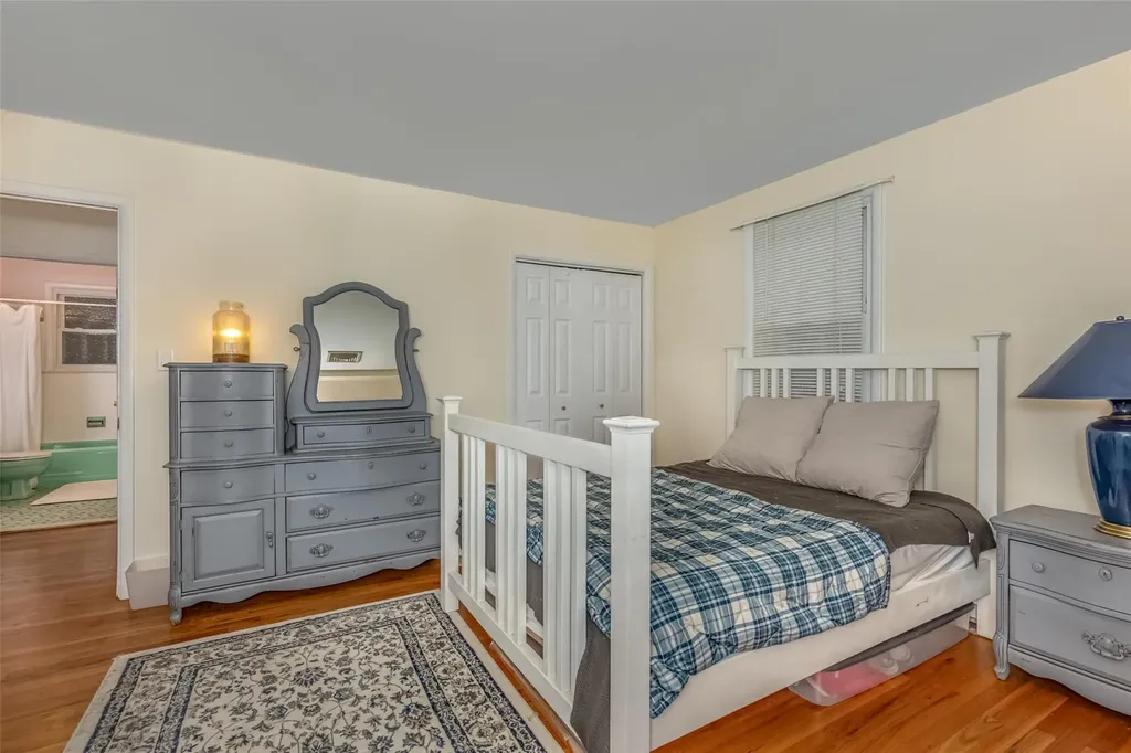 35 Circle Drive Hyde Park NY 12538