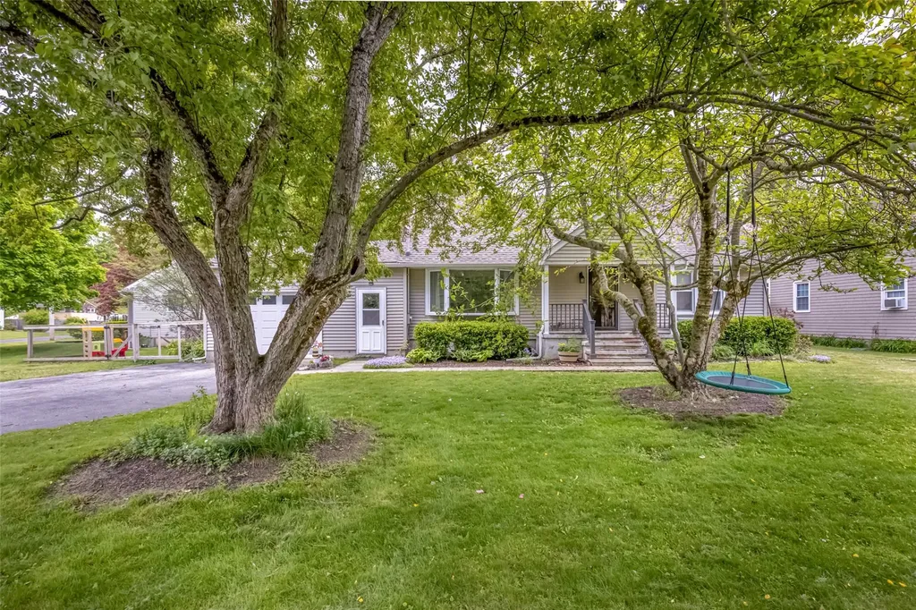 35 Circle Drive Hyde Park NY 12538