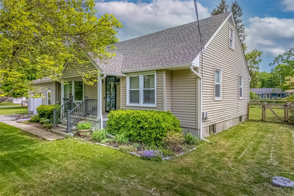 35 Circle Drive Hyde Park NY 12538