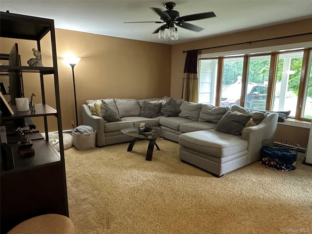 2 Hamilton Court Coram NY 11727
