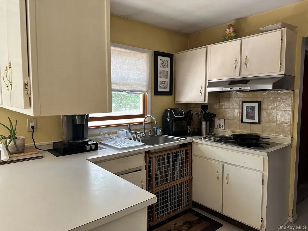 2 Hamilton Court Coram NY 11727