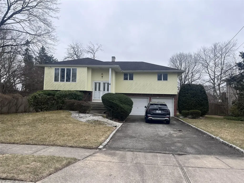 4 Farmstead Road Commack NY 11725