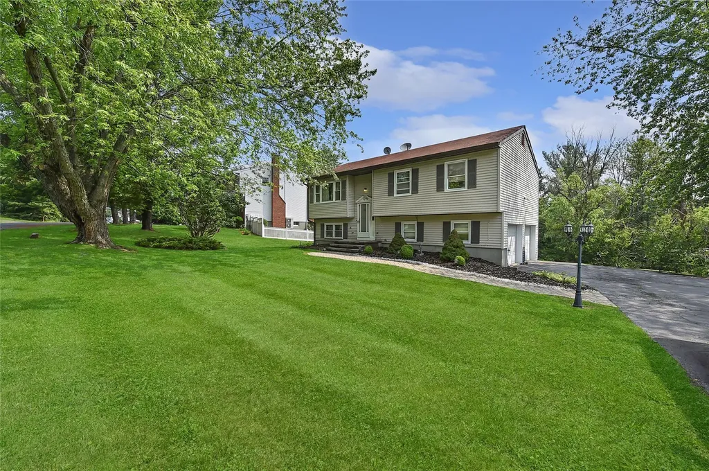 16 Beth Drive Middletown NY 10941