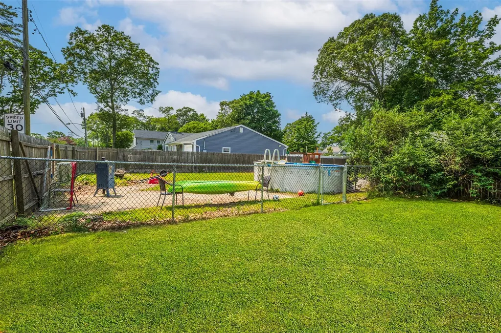 72 Parkway Boulevard Ronkonkoma NY 11779
