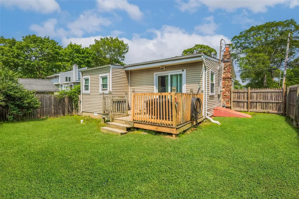 72 Parkway Boulevard Ronkonkoma NY 11779