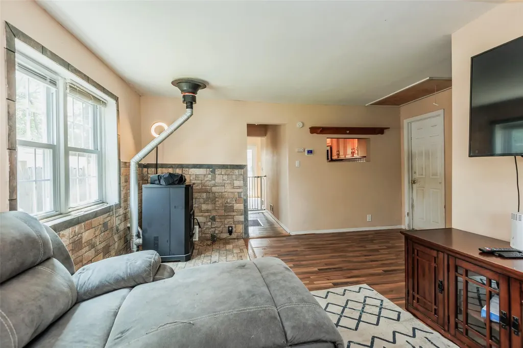 72 Parkway Boulevard Ronkonkoma NY 11779