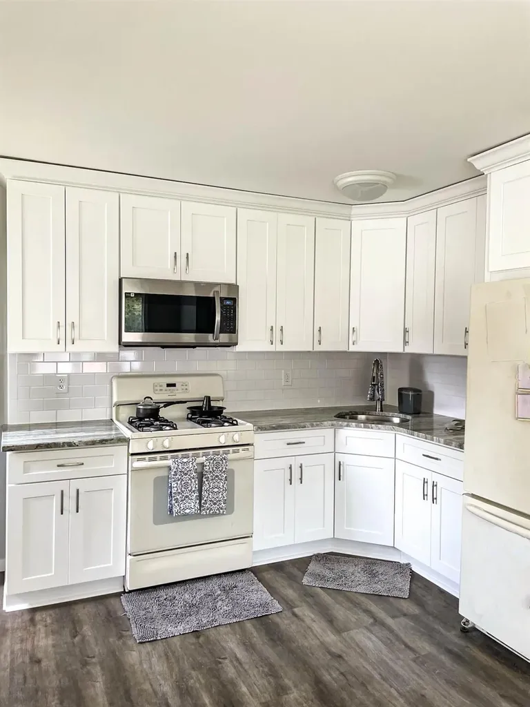 85 Ferndale Avenue Selden NY 11784