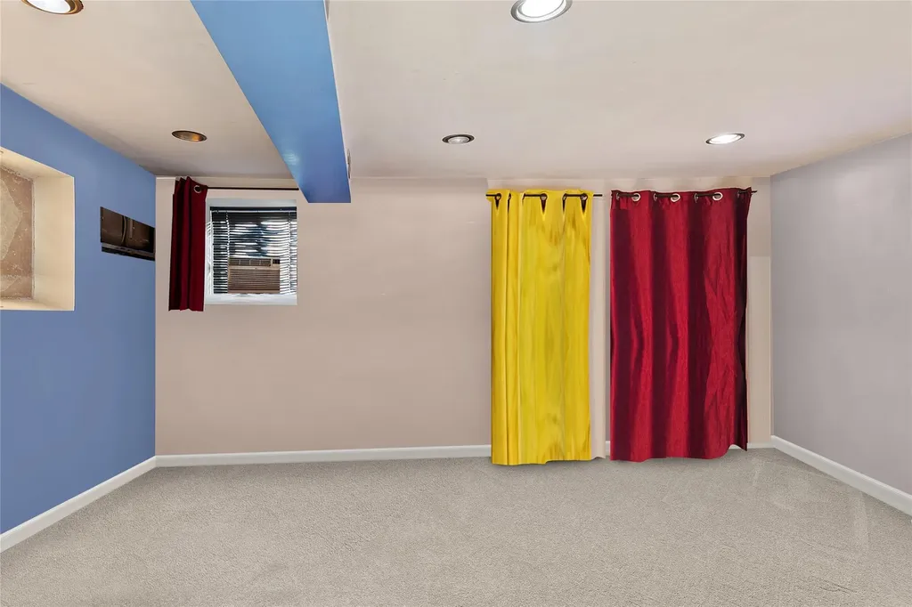 4318 Edson Avenue Bronx NY 10466