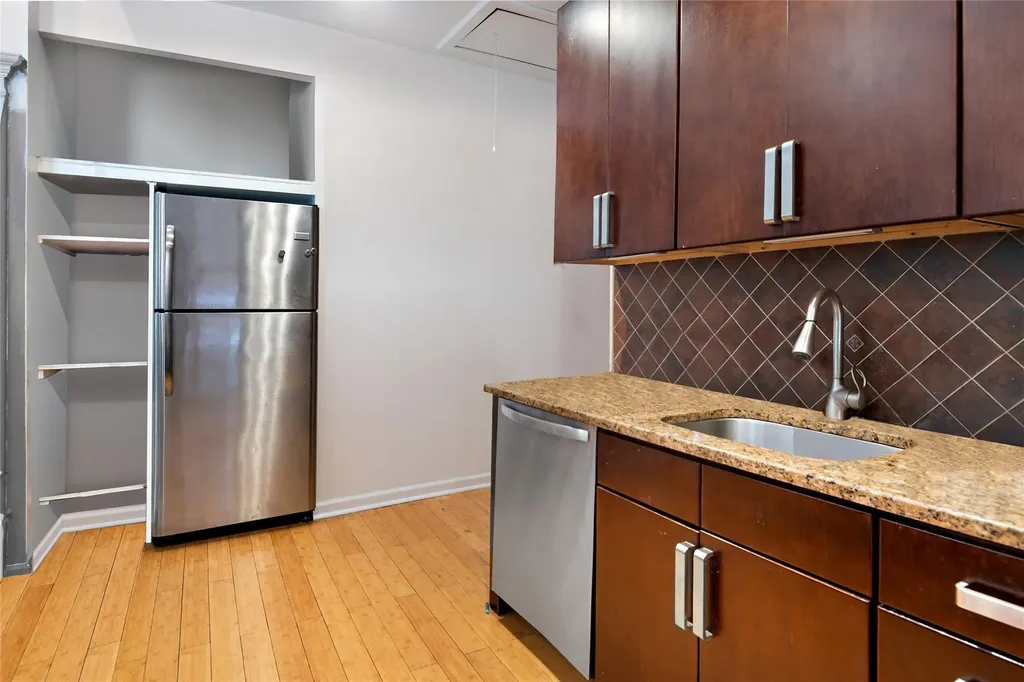 4318 Edson Avenue Bronx NY 10466