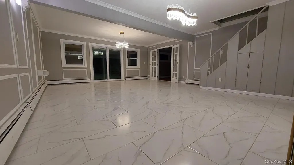 95 Lantern Road Hicksville NY 11801