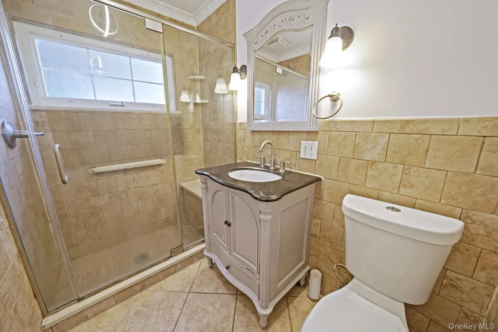 95 Lantern Road Hicksville NY 11801