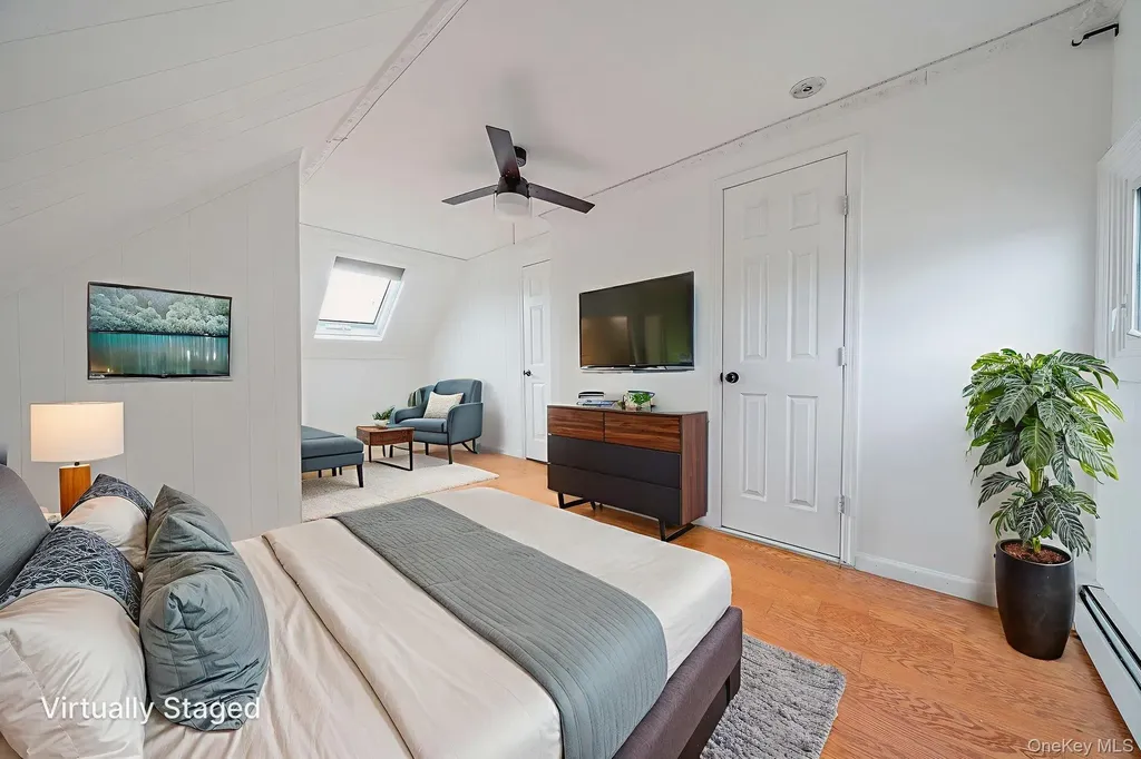 95 Lantern Road Hicksville NY 11801