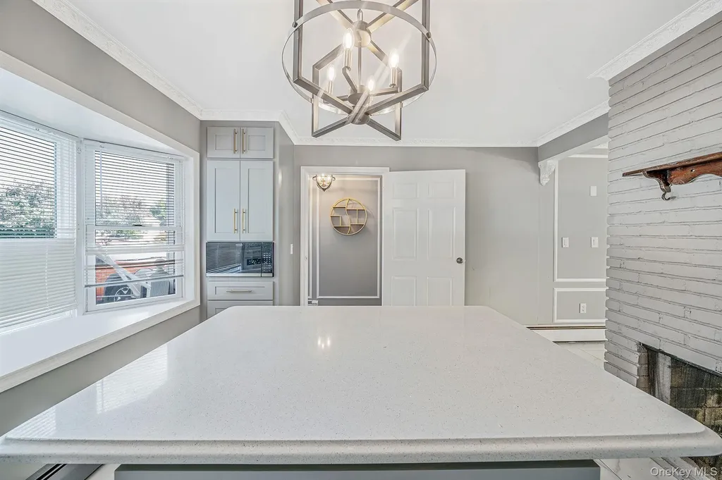 95 Lantern Road Hicksville NY 11801