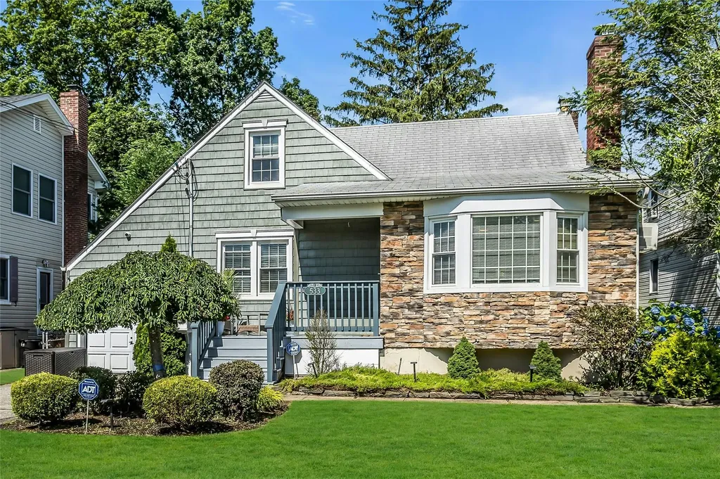533 Forest Avenue Massapequa NY 11758