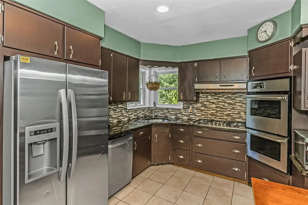 533 Forest Avenue Massapequa NY 11758