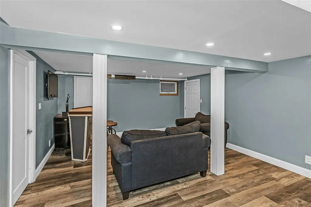 533 Forest Avenue Massapequa NY 11758