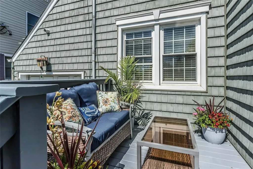 533 Forest Avenue Massapequa NY 11758