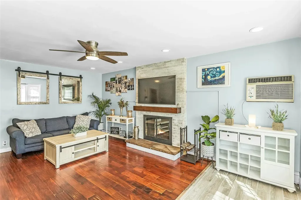 533 Forest Avenue Massapequa NY 11758