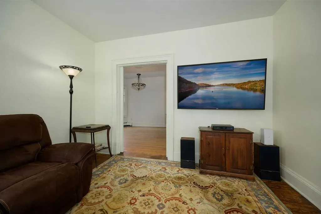 118 Nassau Place Peekskill NY 10566
