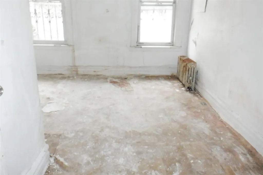 301 E 40th Street Brooklyn NY 11203