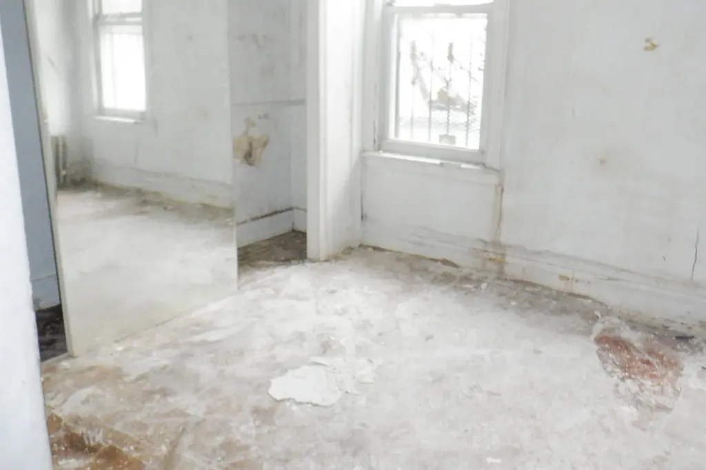 301 E 40th Street Brooklyn NY 11203