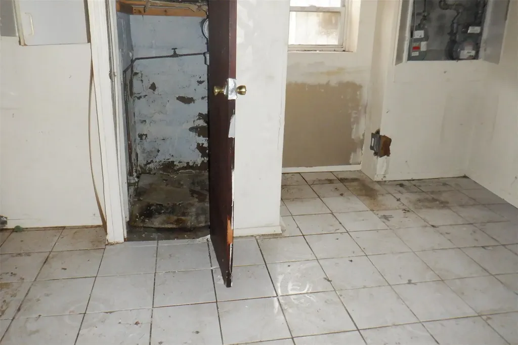 301 E 40th Street Brooklyn NY 11203