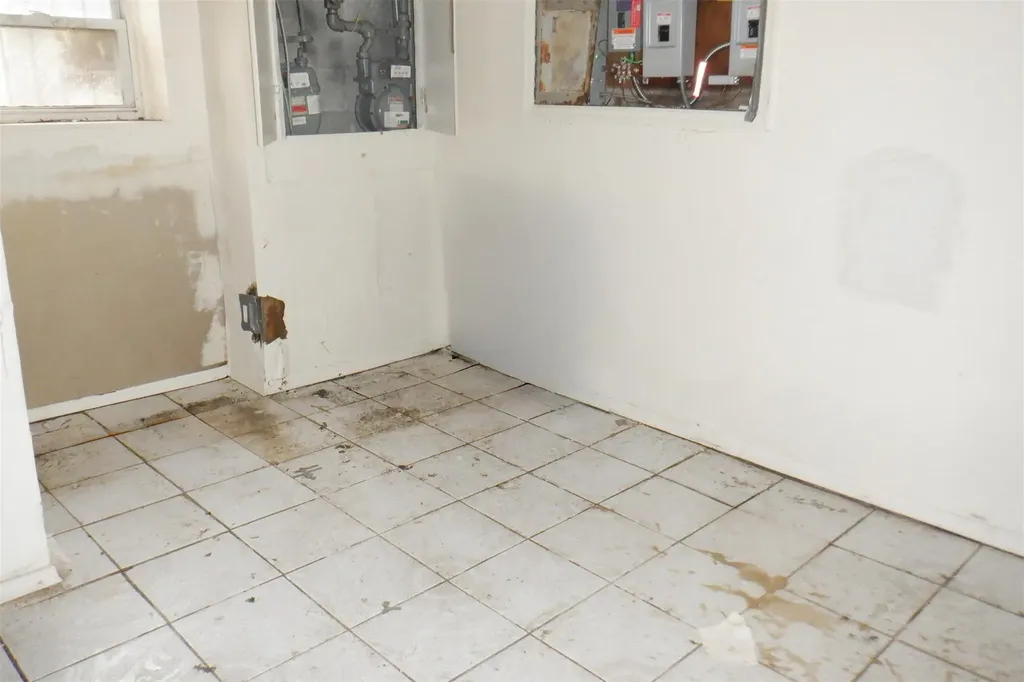 301 E 40th Street Brooklyn NY 11203