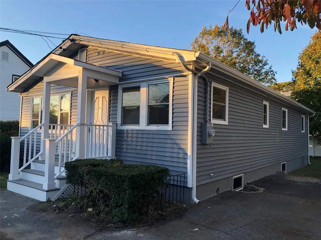 129 43rd Street Copiague NY 11726