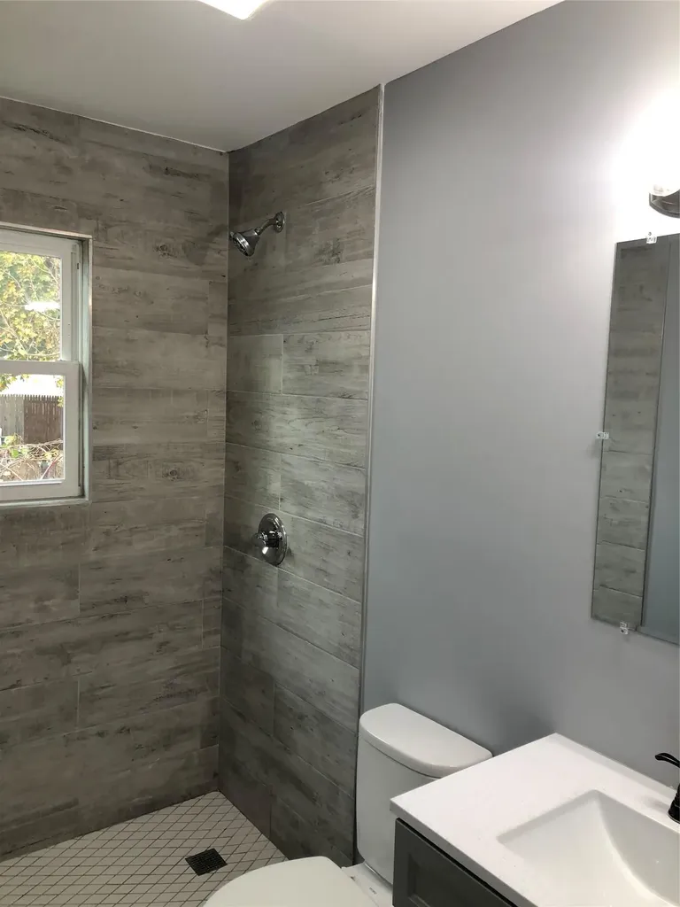 129 43rd Street Copiague NY 11726