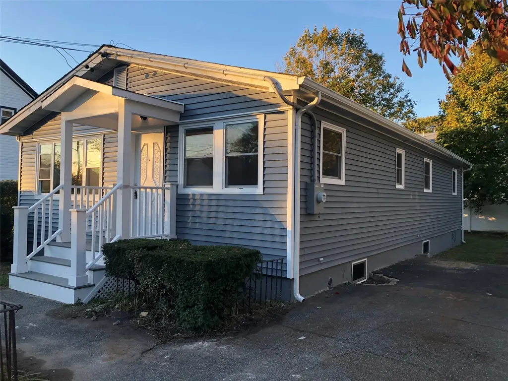 129 43rd Street Copiague NY 11726