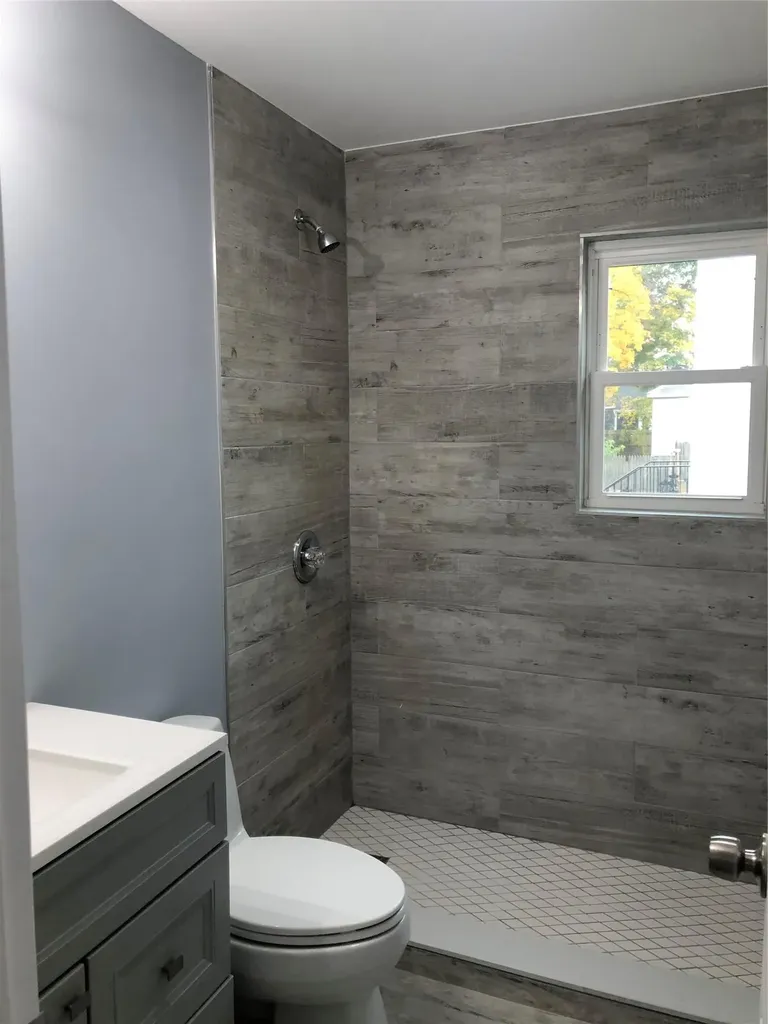 129 43rd Street Copiague NY 11726