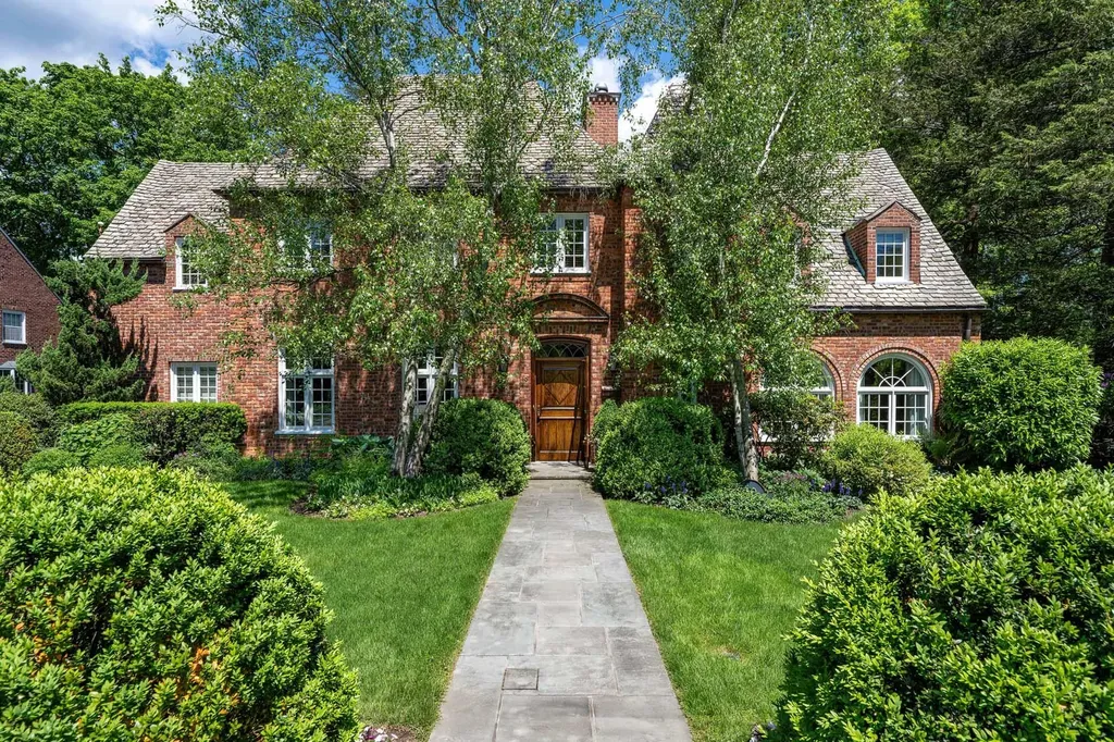 40 Elm Lane Bronxville NY 10708