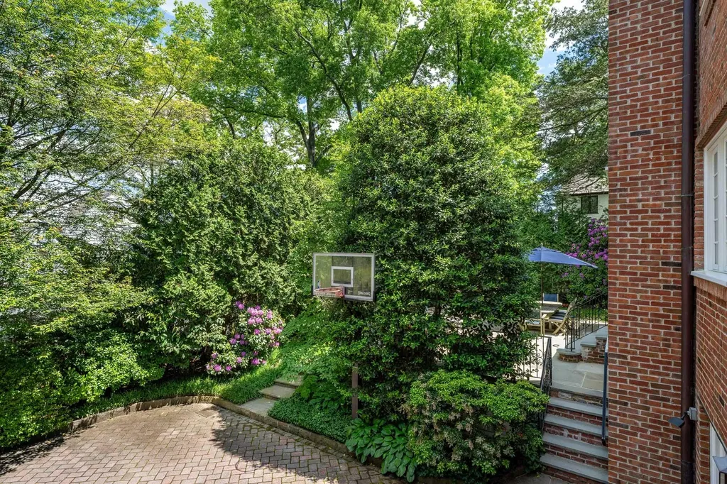 40 Elm Lane Bronxville NY 10708