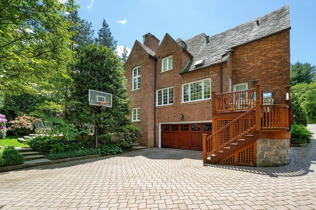 40 Elm Lane Bronxville NY 10708