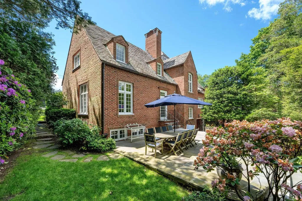 40 Elm Lane Bronxville NY 10708