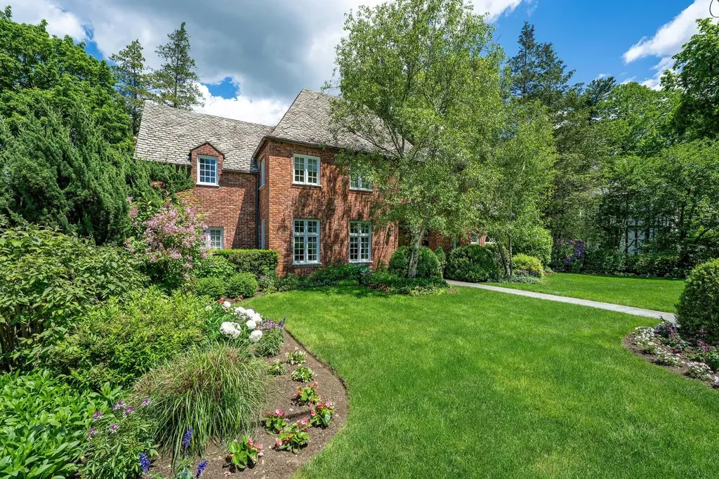 40 Elm Lane Bronxville NY 10708