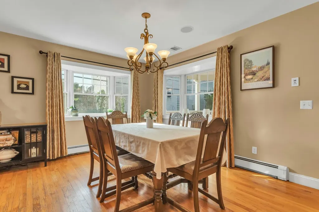 234 S Pershing Avenue Bethpage NY 11714