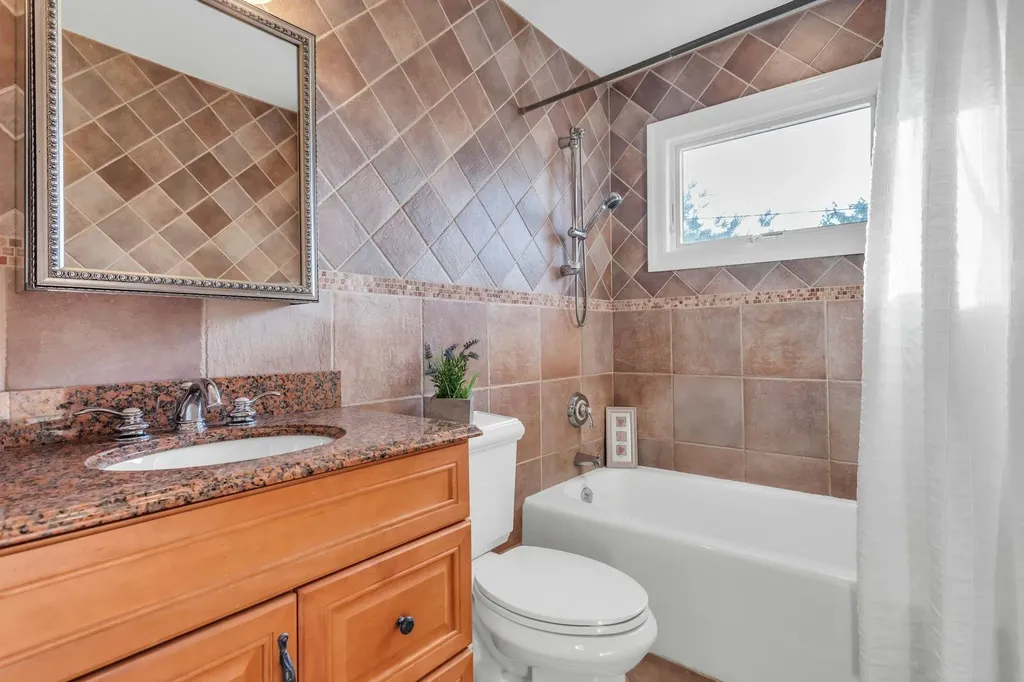 234 S Pershing Avenue Bethpage NY 11714