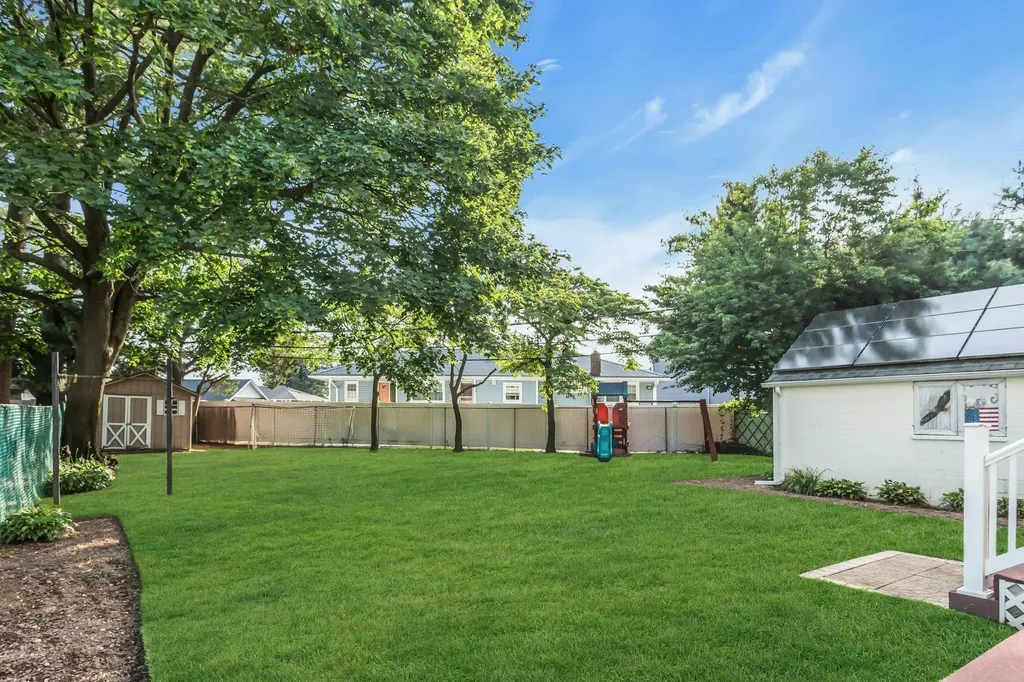 234 S Pershing Avenue Bethpage NY 11714