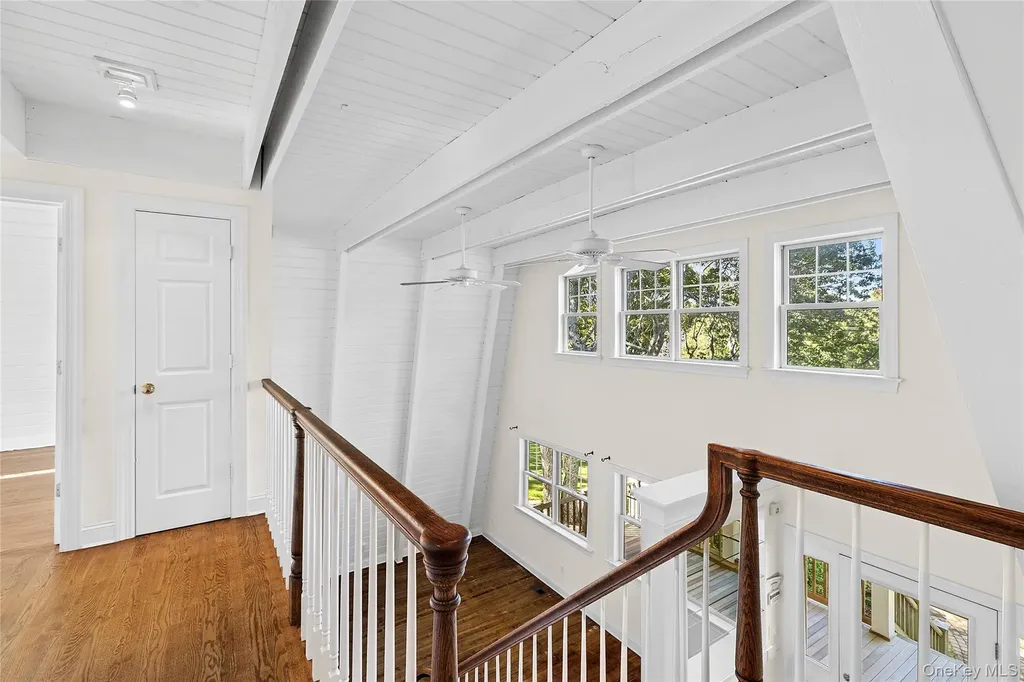 22 Old Trail Road Water Mill NY 11976