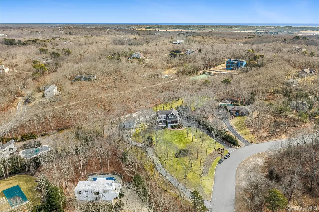 22 Old Trail Road Water Mill NY 11976