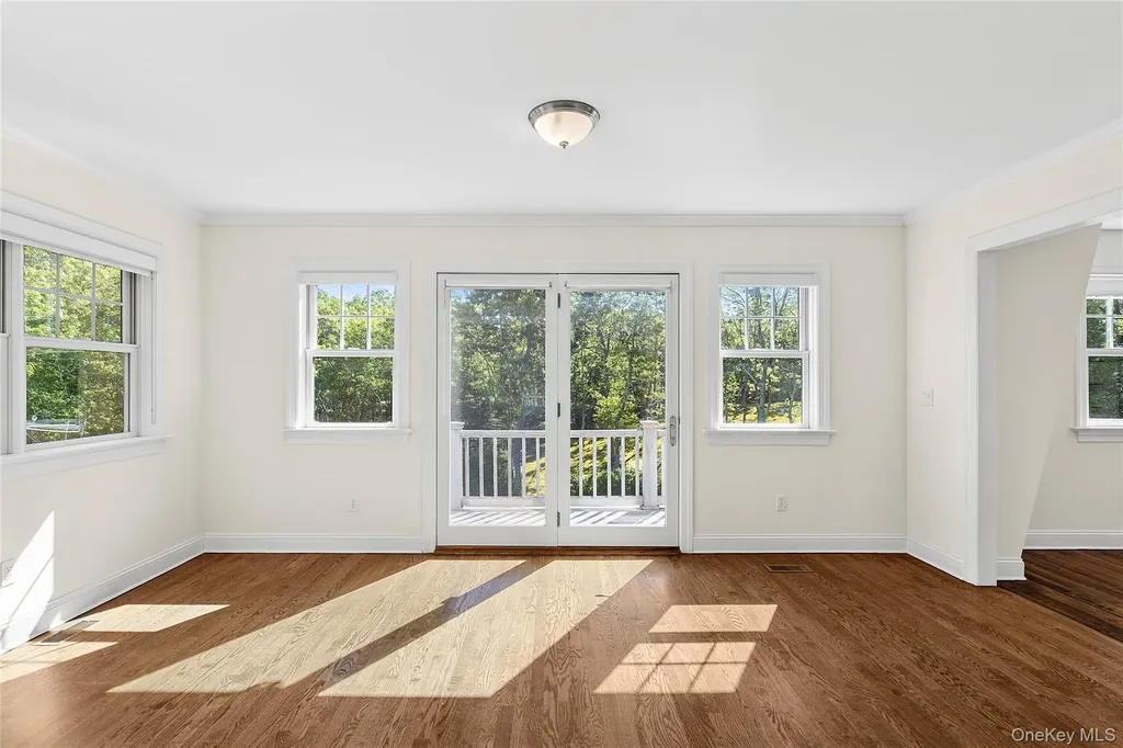 22 Old Trail Road Water Mill NY 11976