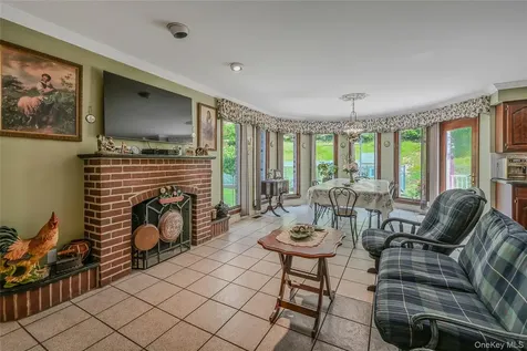 1537 Laurel Hollow Road Laurel Hollow NY 11791