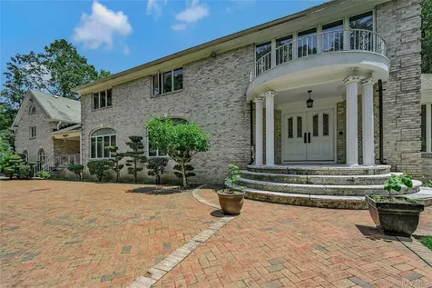 1537 Laurel Hollow Road Laurel Hollow NY 11791