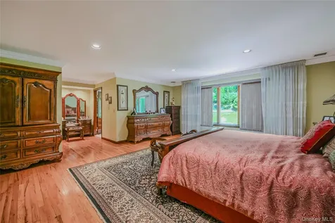 1537 Laurel Hollow Road Laurel Hollow NY 11791