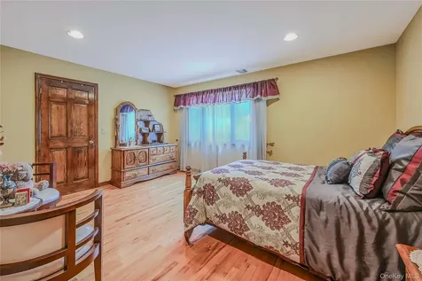 1537 Laurel Hollow Road Laurel Hollow NY 11791