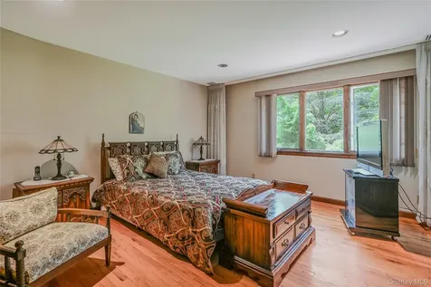 1537 Laurel Hollow Road Laurel Hollow NY 11791